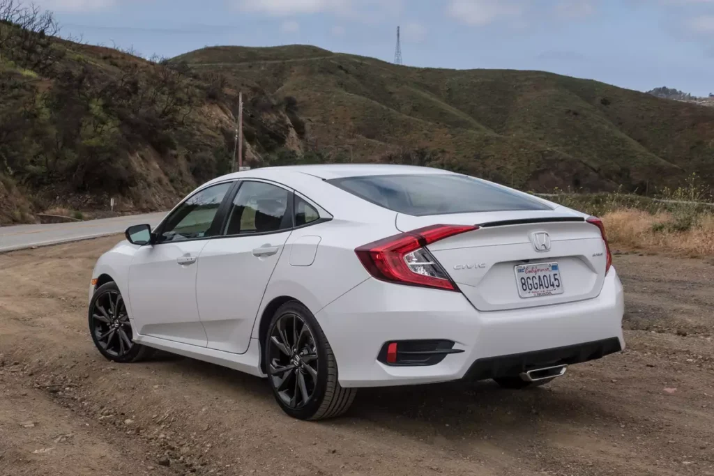 Honda Civic vs Hyundai Tucson